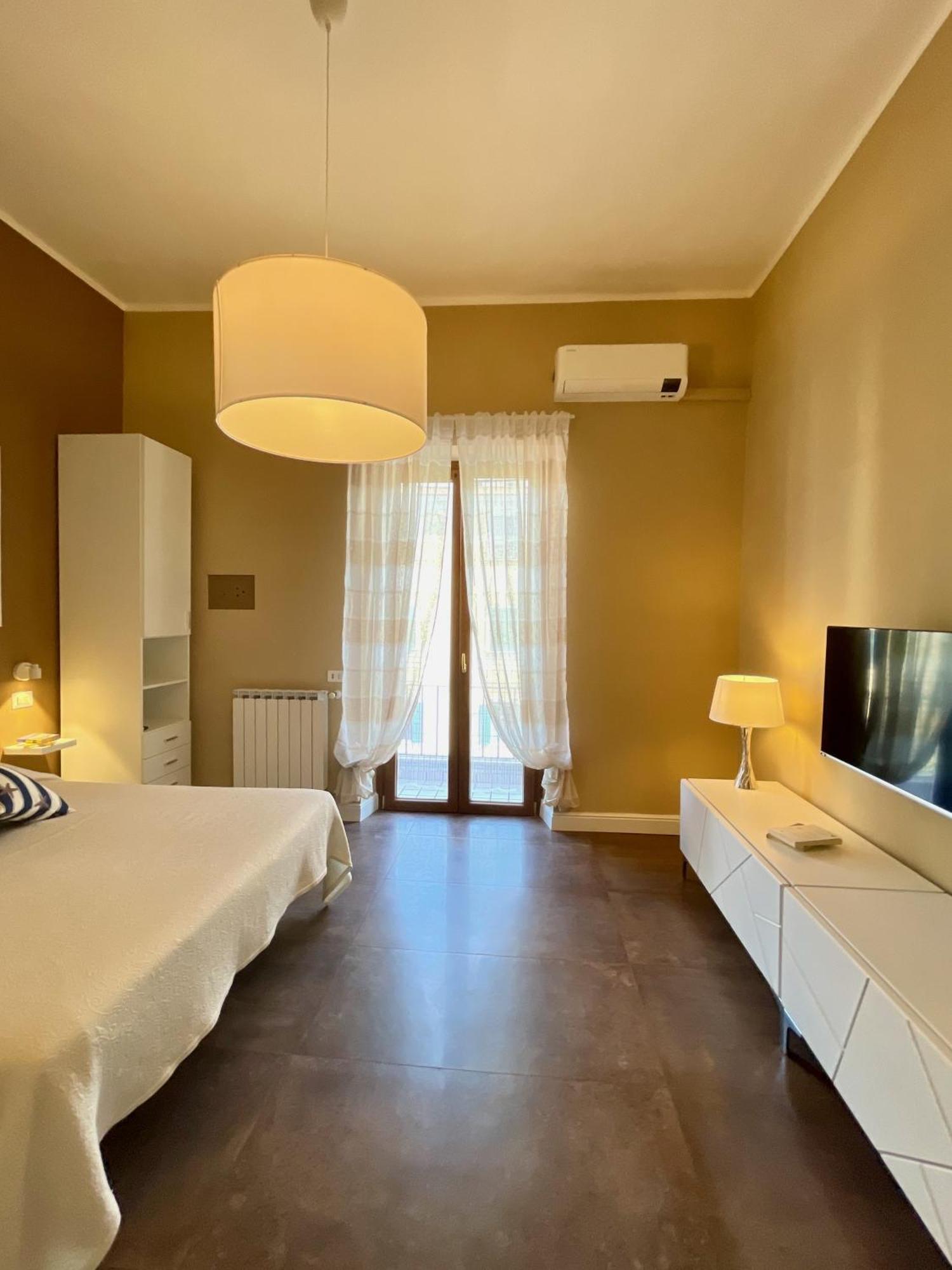 Casa Gramsci - Anzio Centro Apartment Bagian luar foto