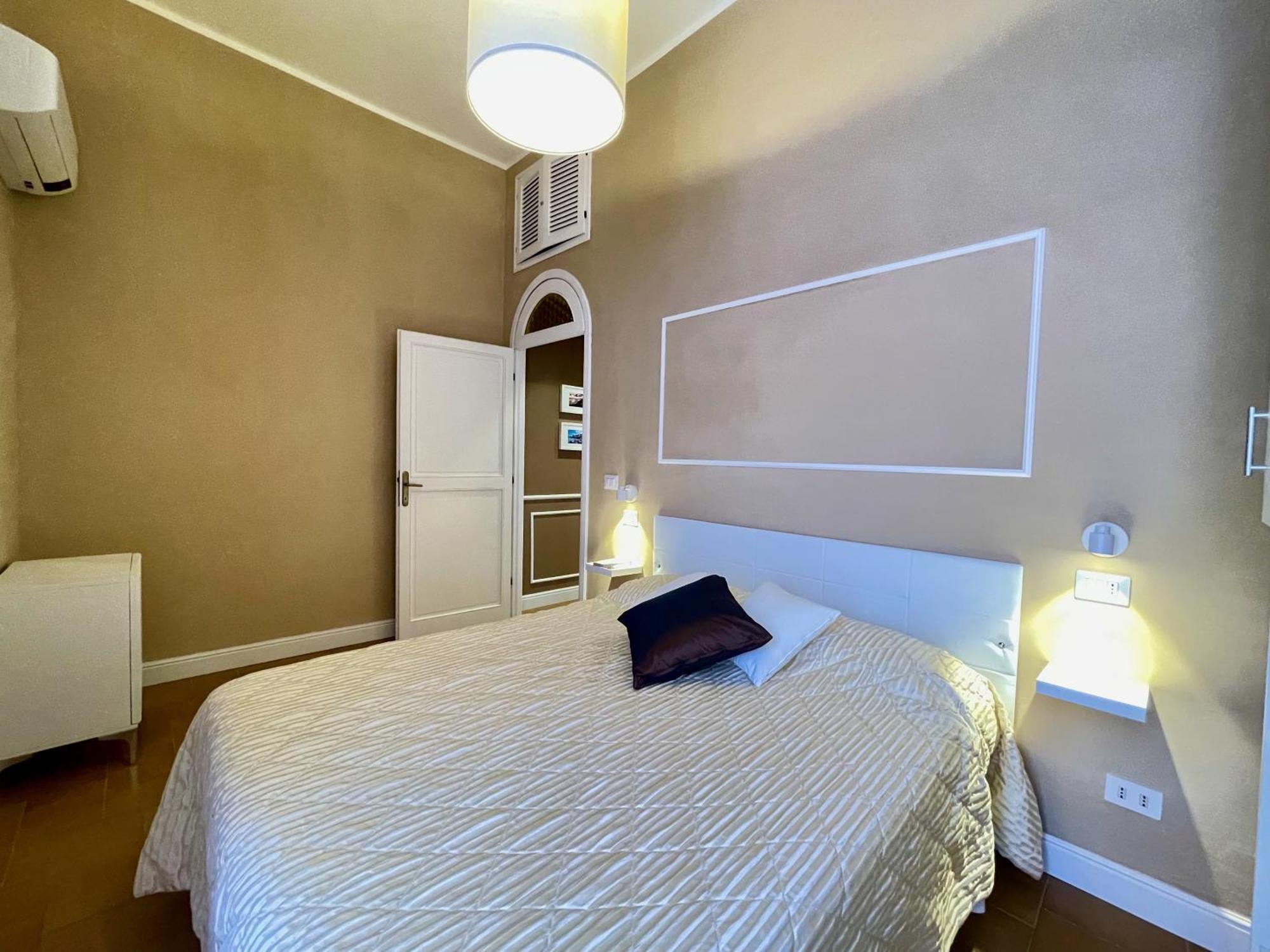 Casa Gramsci - Anzio Centro Apartment Bagian luar foto